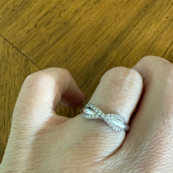 Tiffany & Co. Infinity Diamond Ring in 18k White Gold - Picture 1 of 3